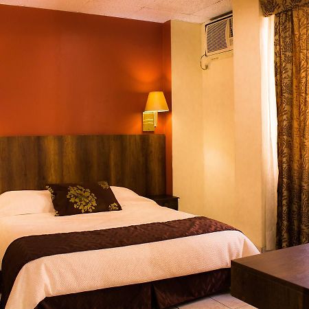 גוויאקיל Hotel Doral מראה חיצוני תמונה