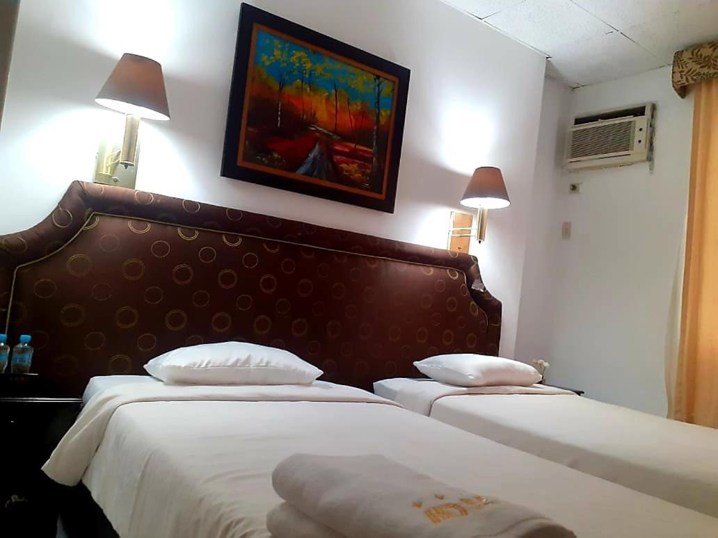 גוויאקיל Hotel Doral מראה חיצוני תמונה